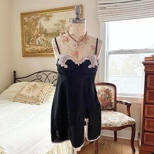 black lace slip dress  90s gilligan o malley size medium coquette